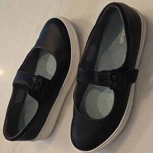 Black Dr. Scholl's Mary Jane Sneakers